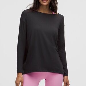 Lululemon Back in Action Long Sleeve Tee Shirt RULU fabric